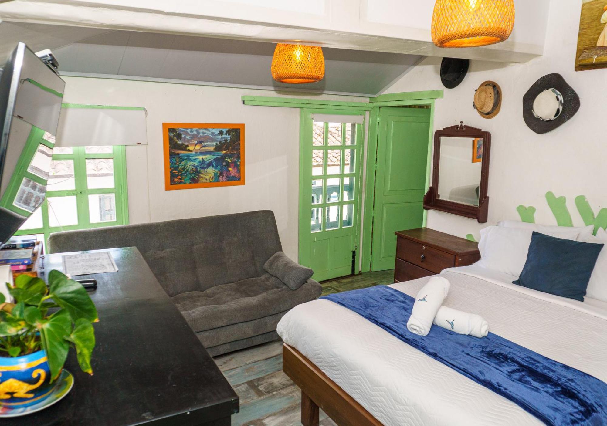 Apartamentos Y Habitaciones Le Colibri - Villa De Leyva Dış mekan fotoğraf